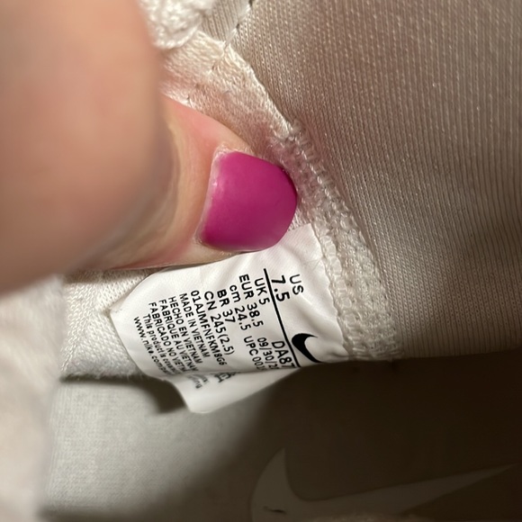 Nike Blazers - Picture 4 of 4